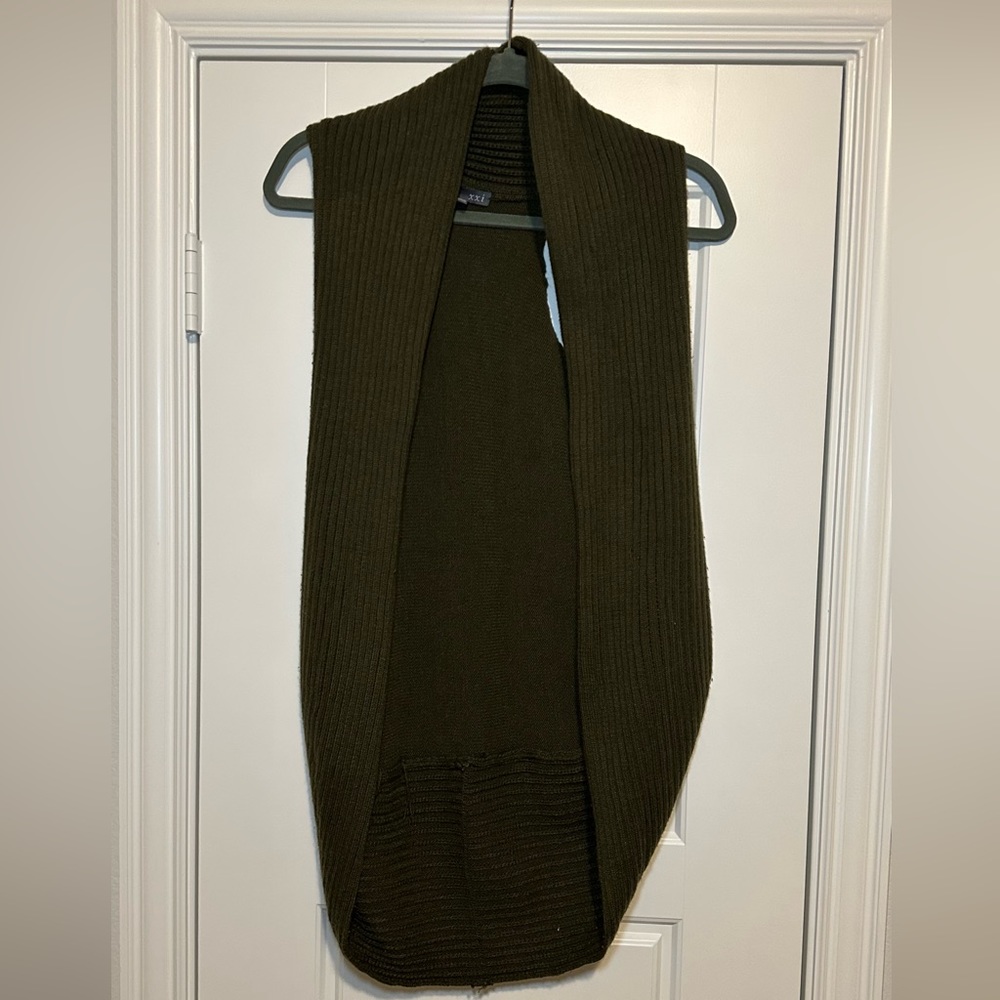 Forever 21 Olive Green Sweater Vest